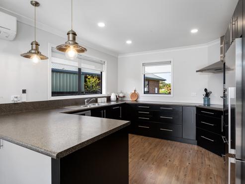 16 Crawford Drive, Thames
