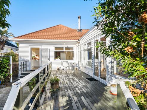 13 Fife Lane, Miramar