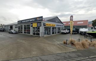 Prime Warehouse with Office/Showroom & Spacious Rear Yard