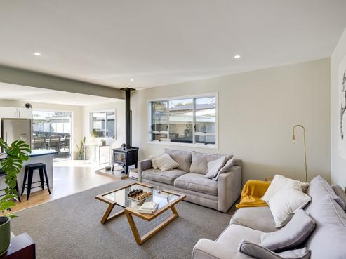 422 Massey Street, Akina
