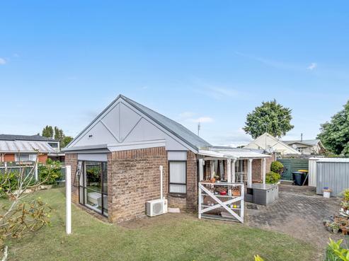 2/26 Jellicoe Road, Manurewa