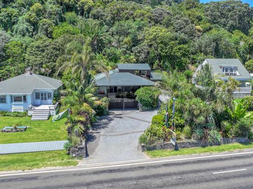 304 Thames Coast Road, Thornton Bay