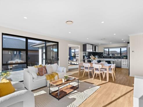 16 Myrtle Road, Hornby