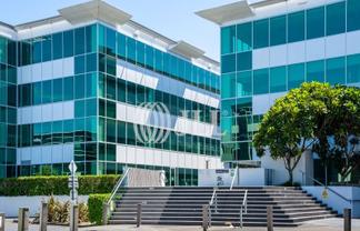 Millennium by Oyster - First Class Office Park!