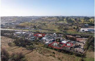 SUPERB MOTORWAY ACCESS YARD
