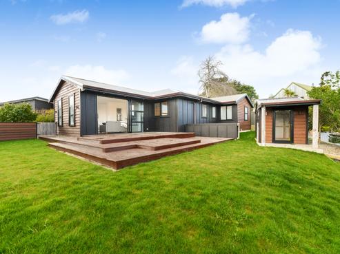 2 Waimarama Court, Roslyn
