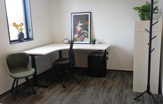  Stylish and Modern Office Suite