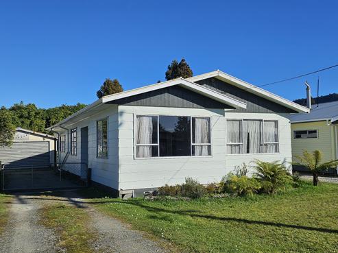 27 Inverness Street, Dunollie