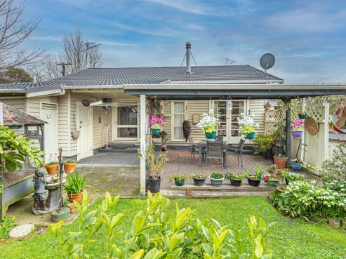 48 Queenwood Road, Levin