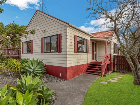 32 Hassan Drive, Massey