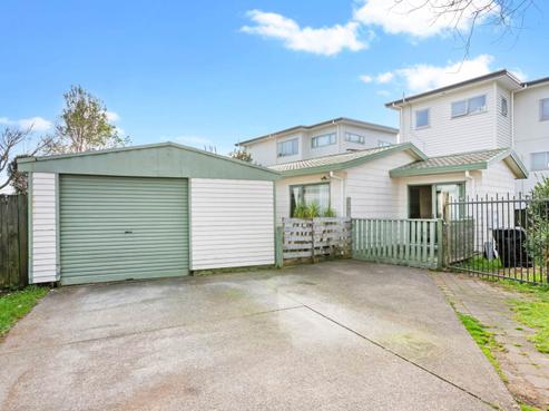 1 Robertson Road, Ranui