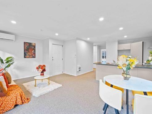 33 Regents Park Place, Massey