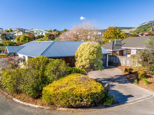 14 Arnold Savage Place, Richmond