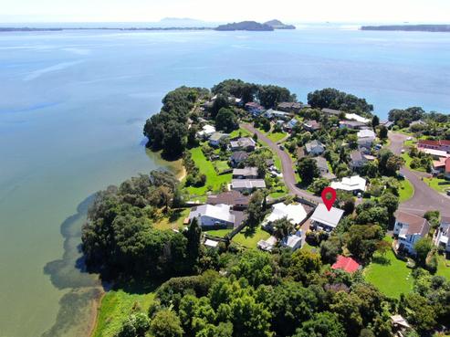 11 Moana Drive, Tanners Point
