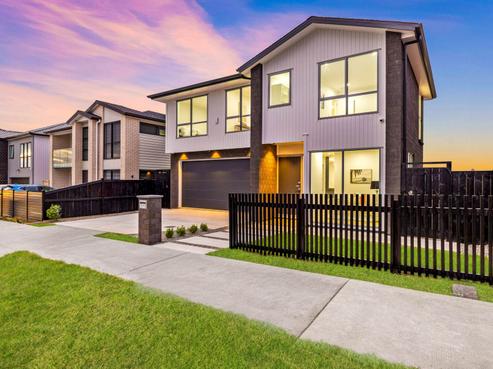 59 Michael Bosher Way, Flat Bush