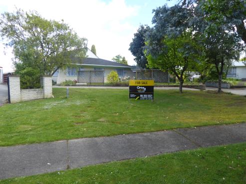 19 Terry Crescent, Milson