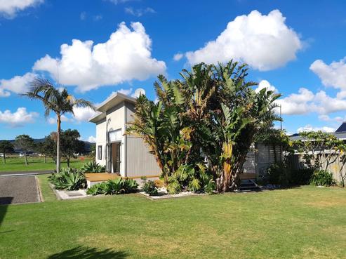 329 Harbour Drive East, Matarangi