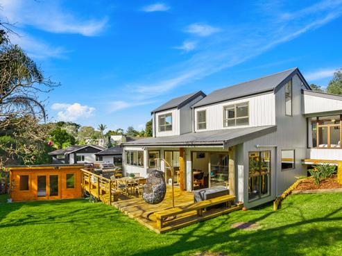 7 Mahuta Grove, Northcote
