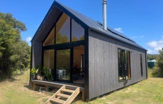 9 Whangaparapara Road, Great Barrier Island