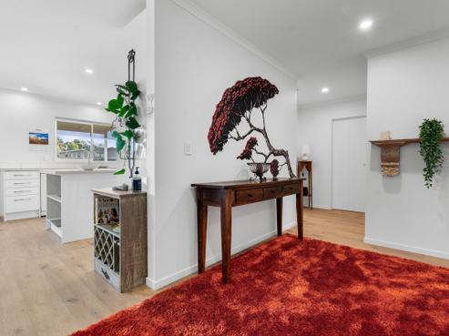 90 South Belt, Solway