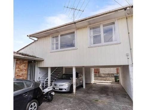 3/33 Kitchener Road, Sandringham
