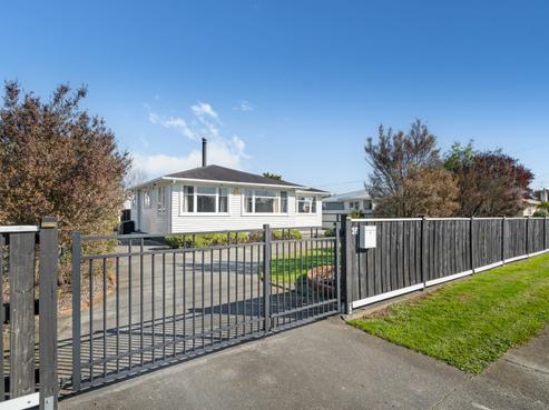 16 Diamond Street, Carterton