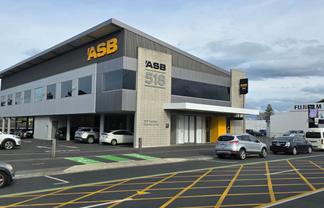 EXCEPTIONAL CAMERON ROAD GROUND FLOOR PREMISES
