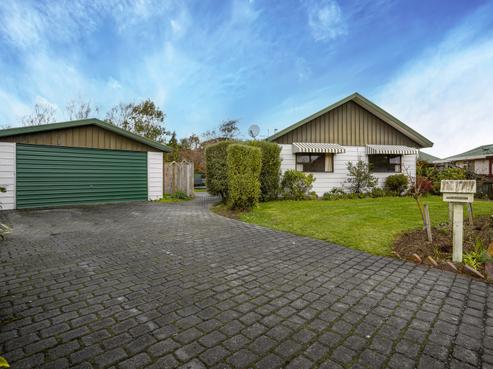 11 Kowai Place, Amberley