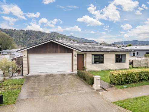 2 Rimutaka Street, Trentham