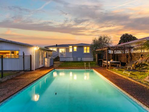 11 Montmere Avenue, Te Atatu Peninsula