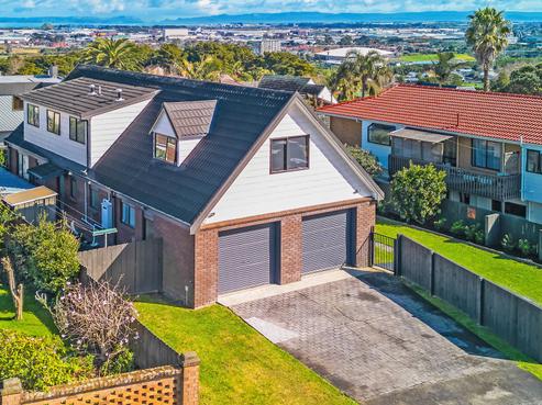4 Sophora Place, Totara Heights