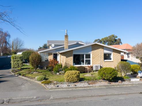 8 Russell Avenue, Allenton