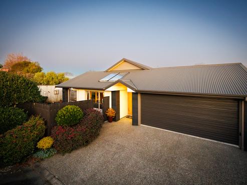 8 Cloake Way, Palmerston North Central