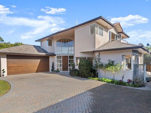 2/12 Folkestone Street, Murrays Bay