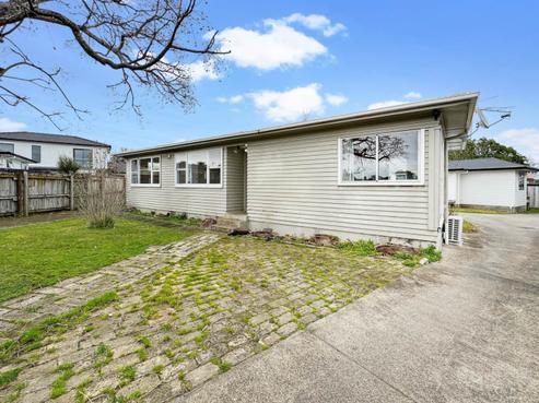 16 Harrow Place, Manurewa