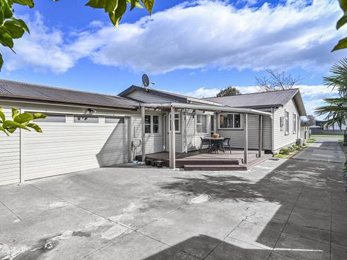 301 Park Road North, Parkvale