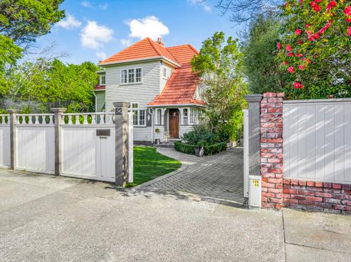 82 Woburn Road, Woburn