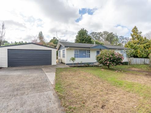 23 Cleveland Street, Bader