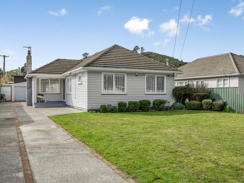 111 Hine Road, Wainuiomata