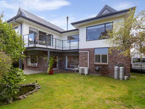 744 Acacia Bay Road, Acacia Bay