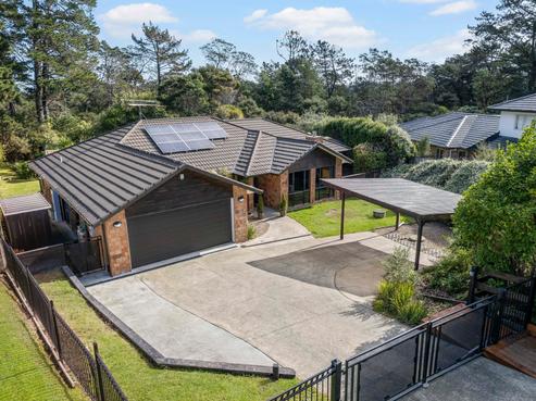 40 Shelter Drive, Greenhithe