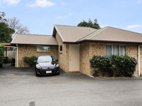 1/114 Old Farm Road, Hamilton East
