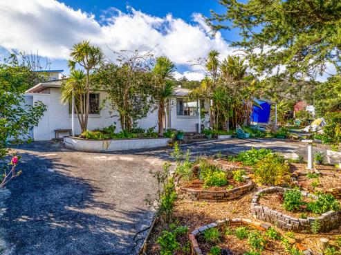 31 Pomare Road, Russell