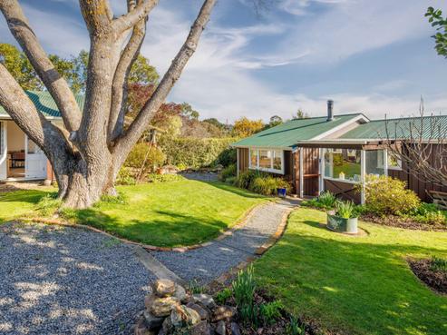 12 Marine Drive, Diamond Harbour