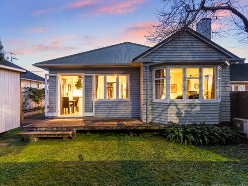 206 Point Chevalier Road, Point Chevalier