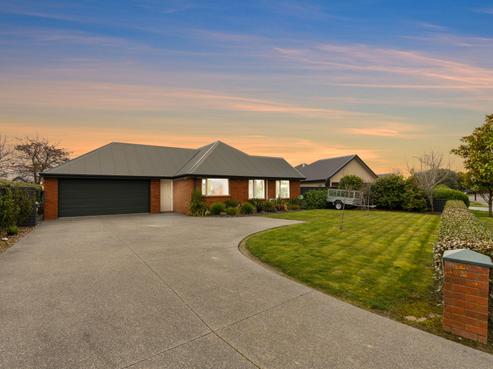 206 Southfield Drive, Lincoln
