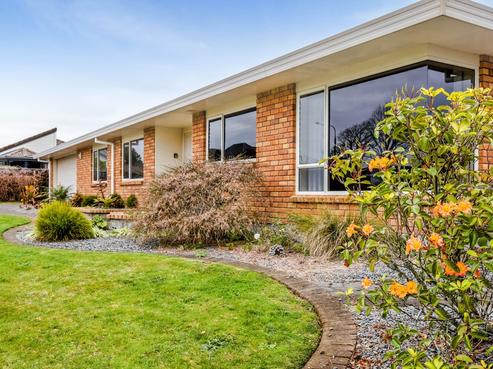 18 Kinross Drive, Merrilands