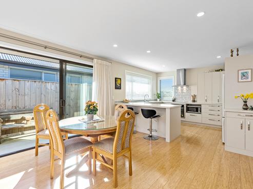 4 Catalina Crescent, Burleigh