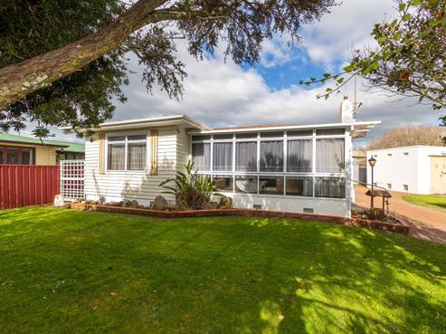 1205 Norfolk Crescent, Mayfair
