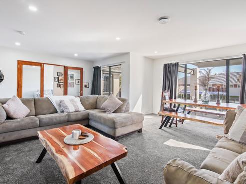 1 Appleton Place, Woodend